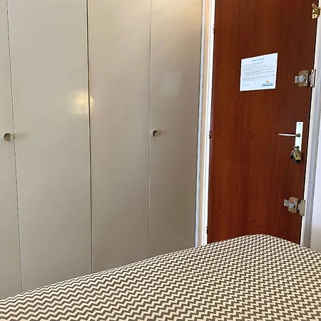 Grand T1 Climatise Avec Garage Privatif Proche Des Thermes - Terrasse Ensoleillee - Fr-1-553-52 *